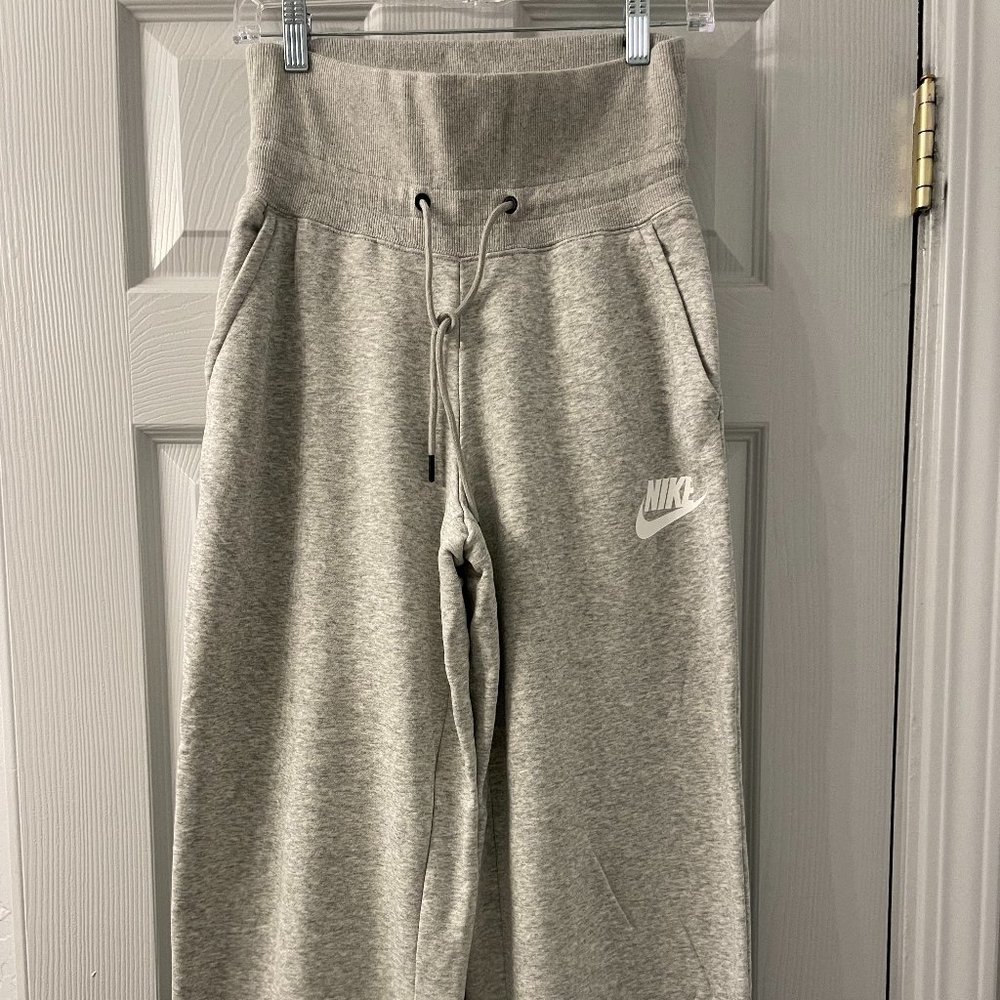 Light Grey Nike High waist wide leg sweat pants Size S